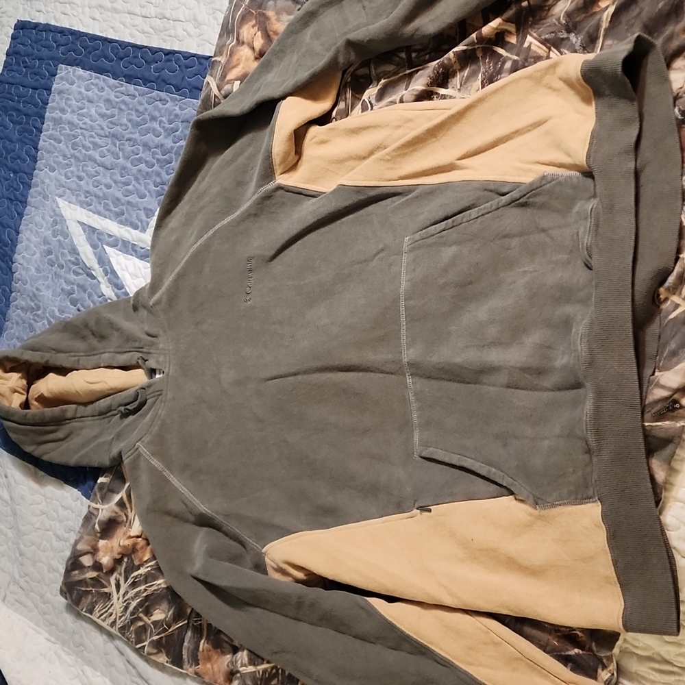 Columbia Hoodie